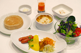 朝食付き
